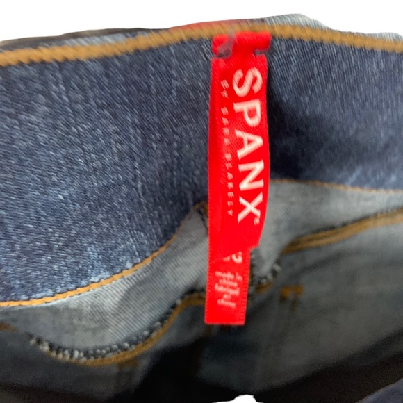 Spanx Distressed Ankle Skinny Jeans Large Medium Wash Released Hem Elastic Waist - Picture 6 of 9